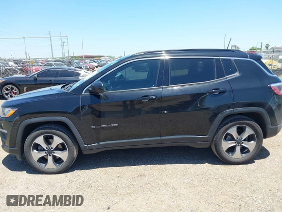 2018 Jeep Compass Altitude z VIN 3C4NJCBB0JT374678, wystawiony jako IAAI lot #42250357 z przebiegiem 56 439 mil mil oraz . Historia ofert i sprzedaży dostępna na DreamBid. Obrazek 14.