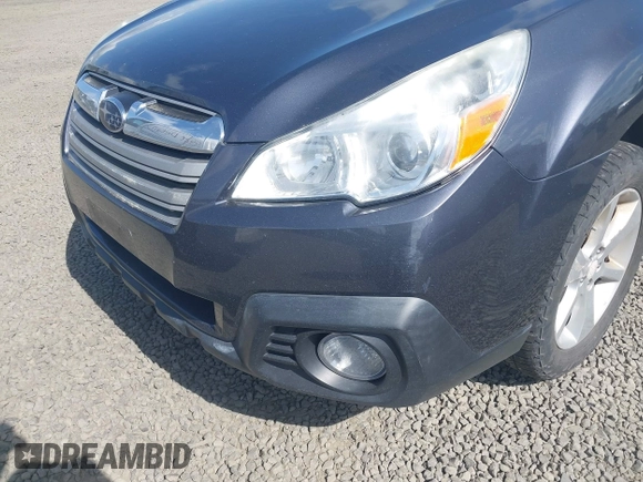 2014 Subaru Outback Premium with VIN 4S4BRBCC5E3247600, listed as a IAAI auction lot 42213039 with 225,027 mi miles and . Bid and sale history available at DreamBid. Image 6.