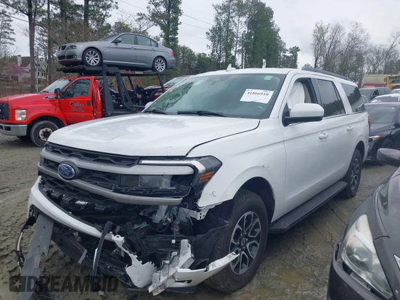 2024 Ford Expedition Max XLT with VIN 1FMJK1J83REA30890, listed as a IAAI auction lot 41866910 with 37,153 mi miles and . Bid and sale history available at DreamBid. Image 2.