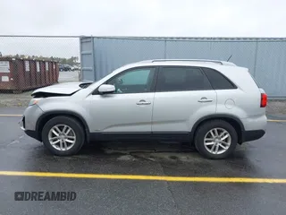 2015 Kia Sorento LX with VIN 5XYKTCA63FG610482, listed as a IAAI auction lot 41846658 with 120,529 mi miles. Bid and sale history available at carsss.com. Image 14.