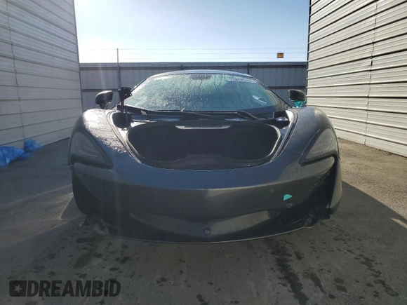 2017 McLaren 570S z VIN SBM13DAA0HW002700, wystawiony jako Copart lot #72814524 z przebiegiem Nie podano mil oraz Szkody całkowita. Historia ofert i sprzedaży dostępna na DreamBid. Obrazek 5.