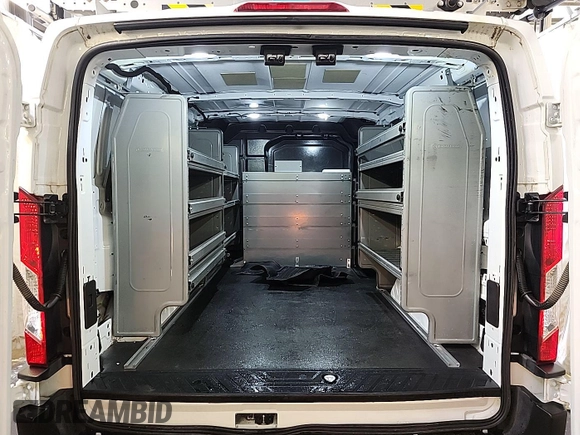 2019 Ford Transit with VIN 1FTYR1YG7KKB43504, listed as a IAAI auction lot 42195555 with 125,696 mi miles and . Bid and sale history available at carsss.com. Image 1.