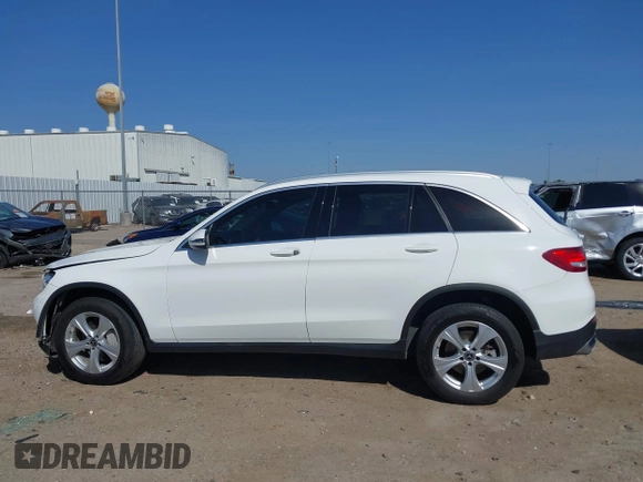 2018 Mercedes-Benz GLC with VIN WDC0G4JBXJV032990, listed as a IAAI auction lot 41858892 with 101,678 mi miles. Bid and sale history available at carsss.com. Image 14.