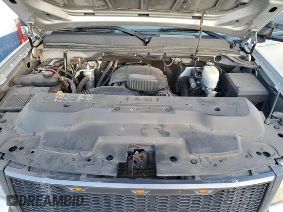 2011 GMC Sierra 2500HD Work Truck z VIN 1GT22ZCG1BZ362840, wystawiony jako Copart lot #83610494 z przebiegiem 226 482 mil mil oraz Szkoda całkowita • Salvage title. Historia ofert i sprzedaży dostępna na DreamBid. Obrazek 11.