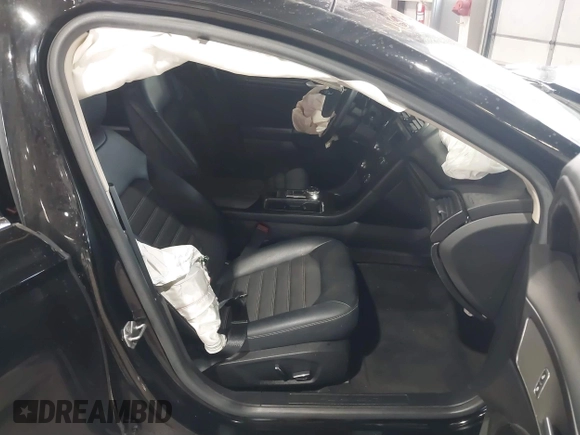 2018 Ford Fusion SE with VIN 3FA6P0T94JR182437, listed as a IAAI auction lot 41552138 with 110,068 mi miles and . Bid and sale history available at carsss.com. Image 5.