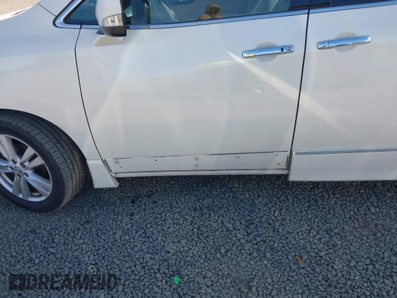2012 Nissan Quest LE z VIN JN8AE2KPXC9048170, wystawiony jako IAAI lot #42194914 z przebiegiem 209 574 mil mil oraz . Historia ofert i sprzedaży dostępna na DreamBid. Obrazek 6.