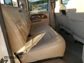 2003 Ford F-350 XL with VIN 1FTWW33F93EA39932, listed as a Copart auction lot 82341464 with 338,158 mi miles and Salvage Title. Bid and sale history available at DreamBid. Image 11.
