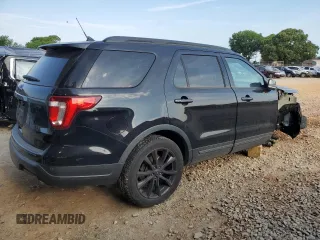2019 Ford Explorer XLT z VIN 1FM5K7D81KGA57970, wystawiony jako Copart lot #55398775 z przebiegiem 83 616 mil mil oraz Szkoda całkowita • Salvage title. Historia ofert i sprzedaży dostępna na DreamBid. Obrazek 3.