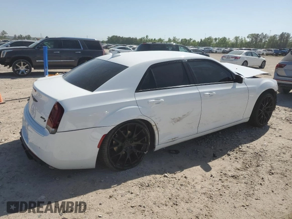 2021 Chrysler 300 S z VIN 2C3CCABG4MH554460, wystawiony jako Copart lot #52390045 z przebiegiem 80 866 mil mil oraz Szkoda całkowita • Salvage title. Historia ofert i sprzedaży dostępna na DreamBid. Obrazek 3.