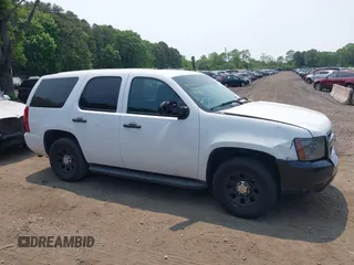 2014 Chevrolet Tahoe Commercial с VIN 1GNLC2E07ER228838, выставлен на аукционе IAAI как лот 42410417 с пробегом 140 342 миль миль и . История ставок и продаж доступна на DreamBid. Изображение 13.