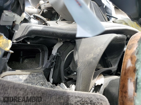 2018 Toyota Highlander LE with VIN 5TDZZRFH6JS269715, listed as a Copart auction lot 51054665 with Not provided miles and Non repairable. Bid and sale history available at DreamBid. Image 9.