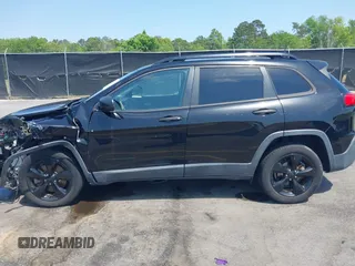 2017 Jeep Cherokee Sport z VIN 1C4PJLAB4HW514620, wystawiony jako IAAI lot #42070912 z przebiegiem 78 302 mil mil oraz . Historia ofert i sprzedaży dostępna na DreamBid. Obrazek 14.