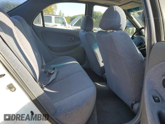 2000 Hyundai Elantra GLS with VIN KMHJF35F8YU922503, listed as a Copart auction lot 71063234 with 209,706 mi miles and Clean title. Bid and sale history available at DreamBid. Image 10.