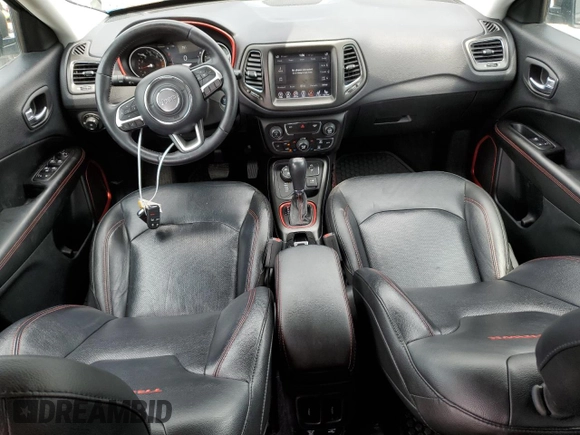 2018 Jeep Compass Trailhawk z VIN 3C4NJDDB4JT307441, wystawiony jako Copart lot #58485585 z przebiegiem 158 871 mil mil oraz Szkoda całkowita • Salvage title. Historia ofert i sprzedaży dostępna na DreamBid. Obrazek 8.