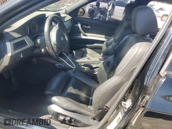 2011 BMW M3 z VIN WBSPM9C50BE202463, wystawiony jako Copart lot #53967095 z przebiegiem 128 460 mil mil oraz Tytuł czysty. Historia ofert i sprzedaży dostępna na DreamBid. Obrazek 7.