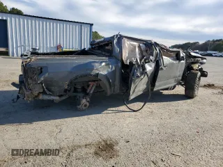 2020 Ford F-150 Raptor with VIN 1FTFW1RG5LFA08708, listed as a Copart auction lot 47223985 with 107,683 mi miles and Salvage Title. Bid and sale history available at carsss.com. Image 3.