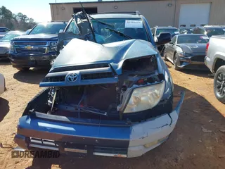 2004 Toyota 4Runner SR5 z VIN JTEBU14R940038386, wystawiony jako IAAI lot #41589555 z przebiegiem 259 775 mil mil oraz . Historia ofert i sprzedaży dostępna na DreamBid. Obrazek 13.