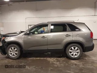 2013 Kia Sorento LX with VIN 5XYKT3A66DG381650, listed as a IAAI auction lot 42400630 with 182,333 mi miles and . Bid and sale history available at DreamBid. Image 15.