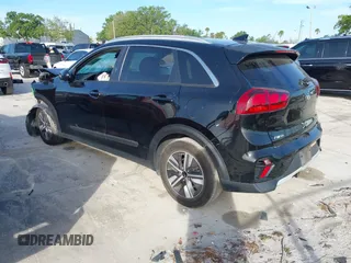 2020 Kia Niro LXS with VIN KNDCB3LC2L5422695, listed as a IAAI auction lot 41881263 with 77,197 mi miles. Bid and sale history available at carsss.com. Image 3.