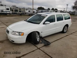 2005 Volvo V70 with VIN YV1SW640552480532, listed as a Copart auction lot 45972095 with 119,166 mi miles and Salvage Title. Bid and sale history available at carsss.com. Image 1.