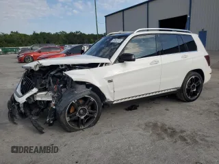 2015 Mercedes-Benz GLK 350 z VIN WDCGG5HB0FG341941, wystawiony jako Copart lot #57652575 z przebiegiem 209 157 mil mil oraz Szkoda całkowita • Salvage title. Historia ofert i sprzedaży dostępna na DreamBid. Obrazek 1.