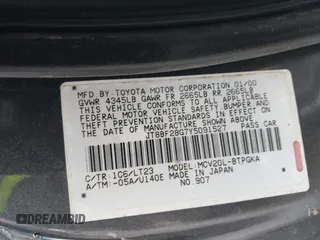 2000 Lexus ES 300 with VIN JT8BF28G7Y5091527, listed as a IAAI auction lot 42293721 with Not provided miles and . Bid and sale history available at DreamBid. Image 9.