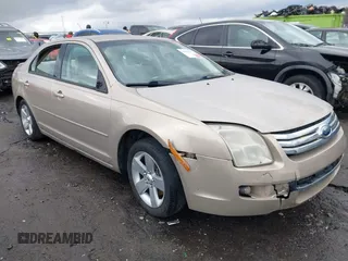2007 Ford Fusion SE with VIN 3FAHP01127R269512, listed as a IAAI auction lot 41731182 with 227,870 mi miles. Bid and sale history available at carsss.com. Image 1.