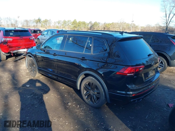 2022 Volkswagen Tiguan SE R-Line Black with VIN 3VV8B7AX2NM029751, listed as a IAAI auction lot 41597468 with 29,674 mi miles and . Bid and sale history available at DreamBid. Image 3.