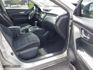 2015 Nissan Rogue SV with VIN KNMAT2MT5FP504510, listed as a IAAI auction lot 41935481 with 136,721 mi miles. Bid and sale history available at carsss.com. Image 5.