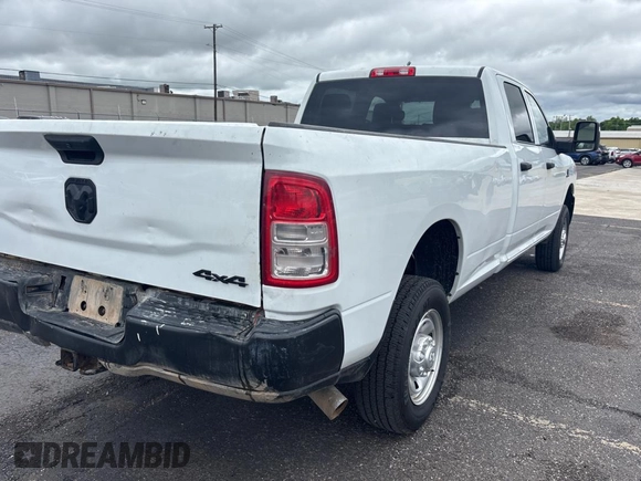 2023 Ram 2500 Tradesman with VIN 3C6UR5HL8PG652719, listed as a Copart auction lot 55502595 with 70,697 mi miles and Clean Title. Bid and sale history available at carsss.com. Image 4.
