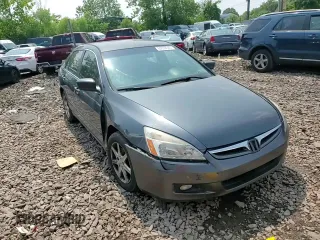 2003 Honda Accord LX z VIN 1HGCM56393A133582, wystawiony jako Copart lot #60658325 z przebiegiem Nie podano mil oraz Szkoda całkowita • Salvage title. Historia ofert i sprzedaży dostępna na DreamBid. Obrazek 13.