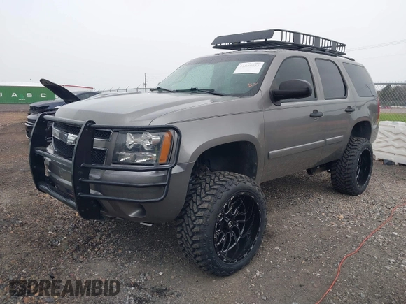 2008 Chevrolet Tahoe Special Service with VIN 1GNFK03058R252177, listed as a IAAI auction lot 41859933 with 176,574 mi miles. Bid and sale history available at carsss.com. Image 2.