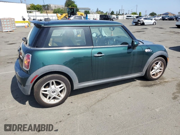 2009 MINI Hardtop S with VIN WMWMF73539TW85698, listed as a Copart auction lot 54957685 with 98,429 mi miles and Clean Title. Bid and sale history available at DreamBid. Image 3.