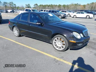 2008 Mercedes-Benz E Luxury 3.5L with VIN WDBUF56X68B184781, listed as a IAAI auction lot 41812271 with 180,567 mi miles. Bid and sale history available at carsss.com. Image 1.