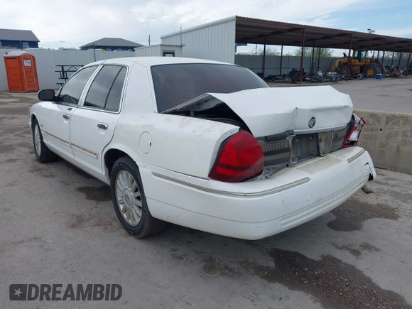 2009 Mercury Grand Marquis LS with VIN 2MEHM75V09X622177, listed as a IAAI auction lot 41899568 with 145,826 mi miles. Bid and sale history available at carsss.com. Image 3.