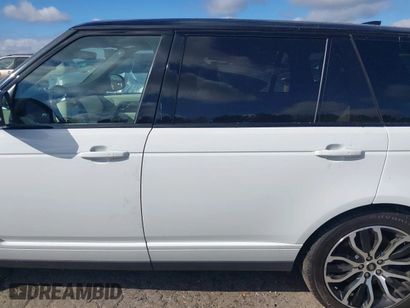 2019 Land Rover Range Rover with VIN SALGS5RE9KA541283, listed as a IAAI auction lot 40816626 with 97,958 mi miles. Bid and sale history available at carsss.com. Image 15.