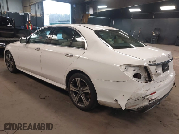 2019 Mercedes-Benz E 300 z VIN WDDZF4KB0KA595852, wystawiony jako IAAI lot #42060124 z przebiegiem 106 084 mil mil oraz . Historia ofert i sprzedaży dostępna na DreamBid. Obrazek 3.