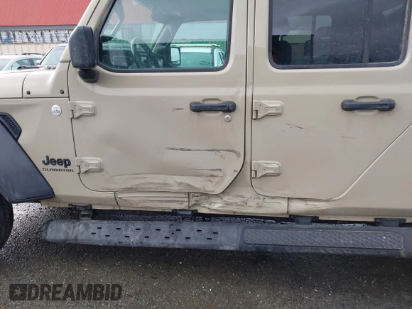 2020 Jeep Gladiator Sport S с VIN 1C6JJTAG0LL207187, выставлен на аукционе IAAI как лот 41559361 с пробегом 36 236 миль миль и . История ставок и продаж доступна на DreamBid. Изображение 6.