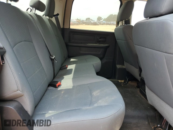 2015 Ram 2500 Tradesman z VIN 3C6UR5CL1FG667486, wystawiony jako Copart lot #57607355 z przebiegiem 43 716 mil mil oraz Szkoda całkowita • Salvage title. Historia ofert i sprzedaży dostępna na DreamBid. Obrazek 11.
