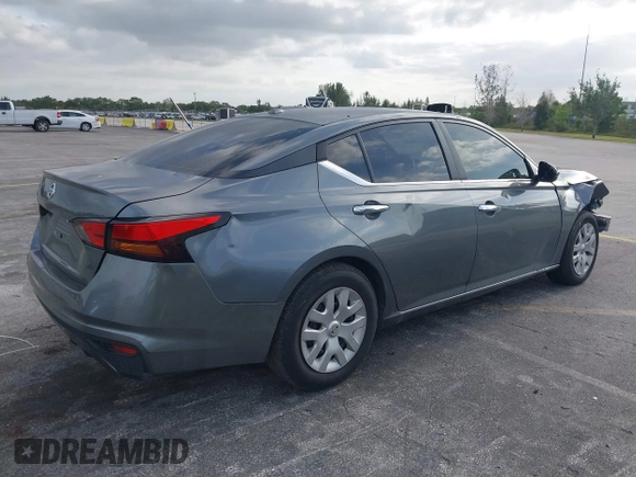 2020 Nissan Altima 2.5 S with VIN 1N4BL4BV4LC247109, listed as a IAAI auction lot 42085352 with 99,016 mi miles. Bid and sale history available at carsss.com. Image 4.