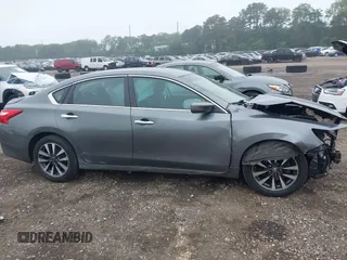 2017 Nissan Altima SV with VIN 1N4AL3AP1HC187113, listed as a IAAI auction lot 42522413 with 129,782 mi miles and . Bid and sale history available at DreamBid. Image 13.