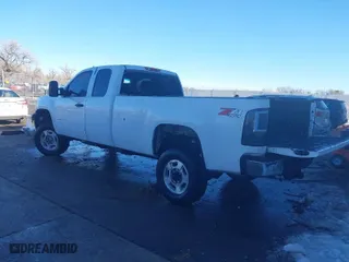 2012 GMC Sierra 2500HD SLE with VIN 1GT220C82CZ121696, listed as a IAAI auction lot 41608078 with 418,639 mi miles. Bid and sale history available at carsss.com. Image 3.