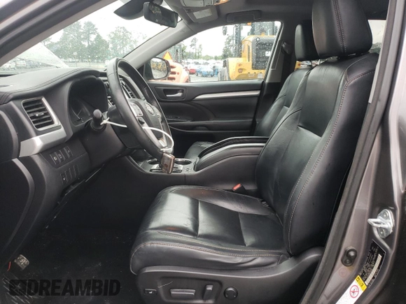 2018 Toyota Highlander SE with VIN 5TDJZRFH9JS528291, listed as a Copart auction lot 56568275 with 74,619 mi miles and Salvage title. Bid and sale history available at DreamBid. Image 7.