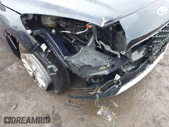 2021 Ford Escape SE z VIN 1FMCU9G63MUB17887, wystawiony jako IAAI lot #42005945 z przebiegiem 63 610 mil mil oraz . Historia ofert i sprzedaży dostępna na DreamBid. Obrazek 6.