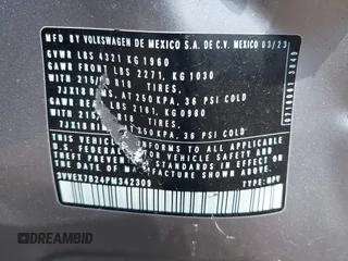 2023 Volkswagen Taos SE z VIN 3VVEX7B24PM342309, wystawiony jako IAAI lot #42138958 z przebiegiem 18 787 mil mil oraz . Historia ofert i sprzedaży dostępna na DreamBid. Obrazek 9.