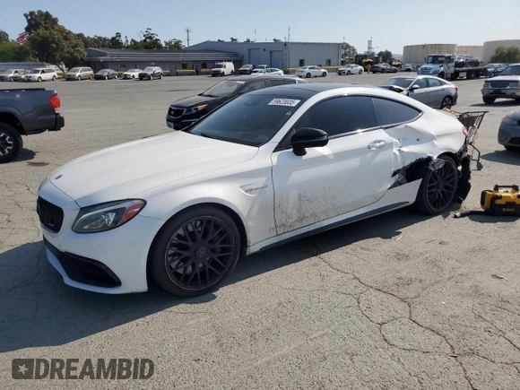 2017 Mercedes-Benz C 63 S AMG z VIN WDDWJ8HB4HF464922, wystawiony jako Copart lot #59623035 z przebiegiem 99 112 mil mil oraz Szkoda całkowita • Salvage title. Historia ofert i sprzedaży dostępna na DreamBid. Obrazek 1.