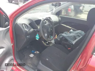 2014 Scion xD z VIN JTKKUPB40E1046962, wystawiony jako IAAI lot #42561732 z przebiegiem Nie podano mil oraz . Historia ofert i sprzedaży dostępna na DreamBid. Obrazek 5.