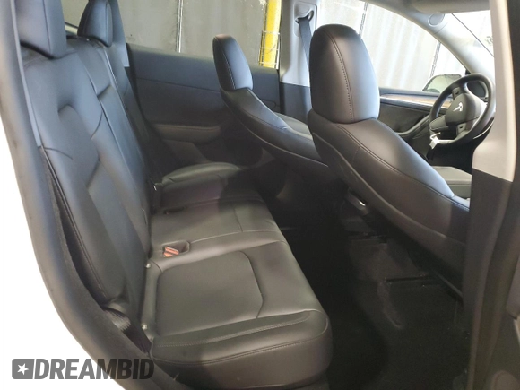 2022 Tesla Model Y Long Range z VIN 7SAYGDEEXNA012904, wystawiony jako Copart lot #57492865 z przebiegiem 31 294 mil mil oraz Szkody całkowita. Historia ofert i sprzedaży dostępna na DreamBid. Obrazek 10.