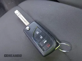 2023 Toyota Camry LE z VIN 4T1C11AK2PU120803, wystawiony jako IAAI lot #42060384 z przebiegiem 38 897 mil mil oraz . Historia ofert i sprzedaży dostępna na DreamBid. Obrazek 11.