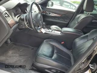 2017 Infiniti Q70 3.7 z VIN JN1BY1AP7HM740431, wystawiony jako Copart lot #54449265 z przebiegiem 129 598 mil mil oraz Szkody całkowita. Historia ofert i sprzedaży dostępna na DreamBid. Obrazek 7.